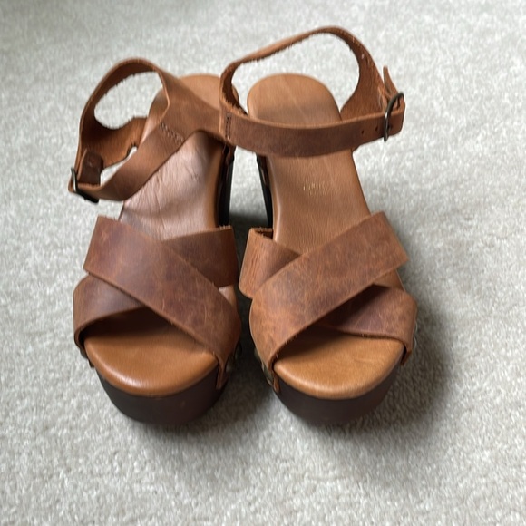 🚁 Italian made clog sandals: - Picture 3 of 7